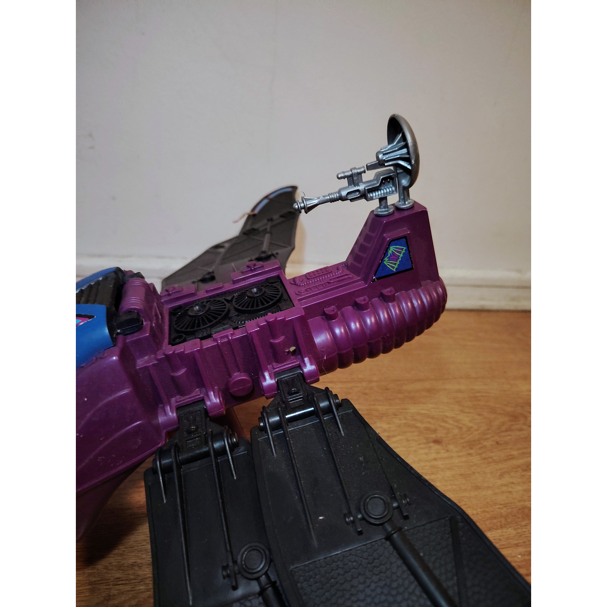 FRIGHT FIGHTERS, FALTA UNA PIEZA