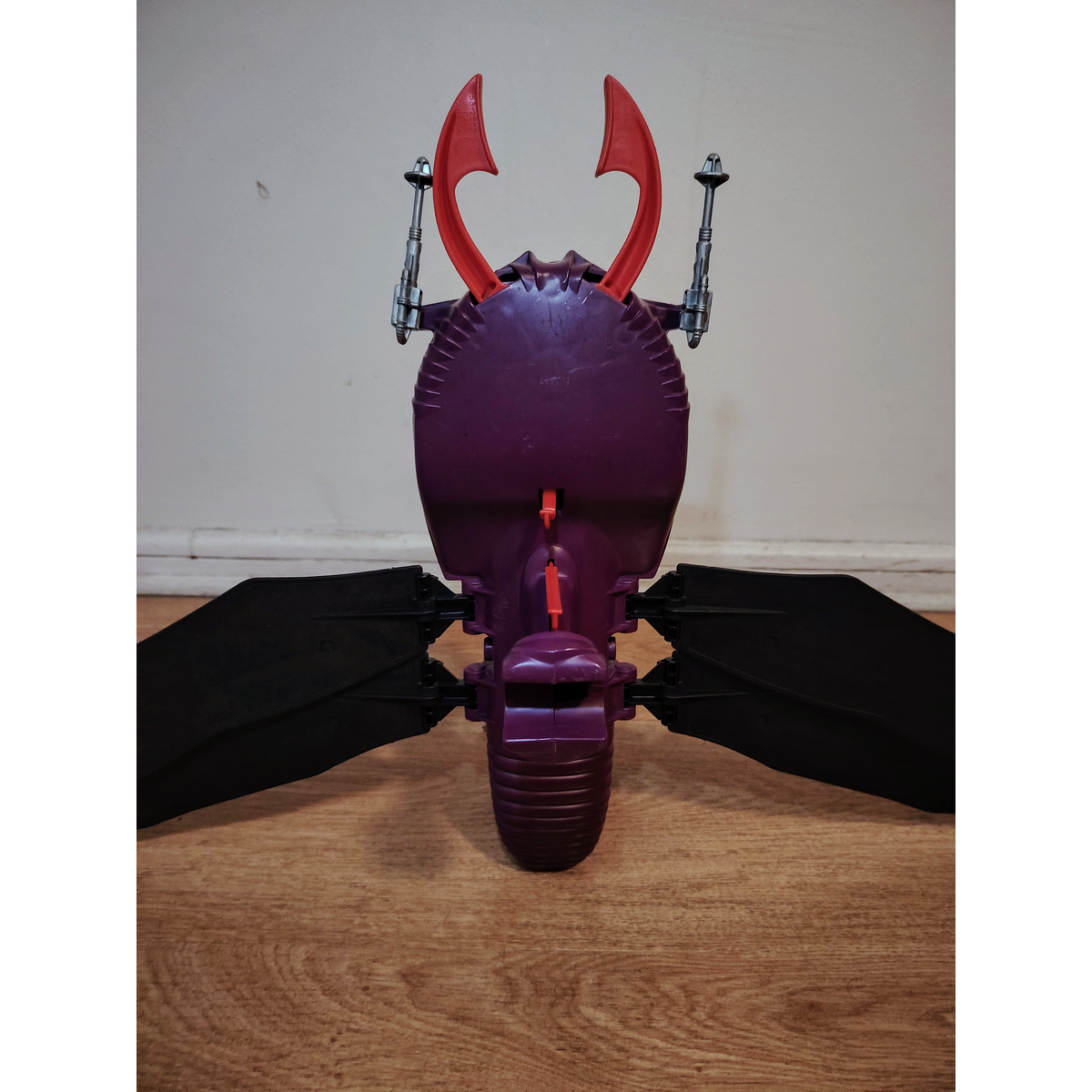 FRIGHT FIGHTERS, FALTA UNA PIEZA