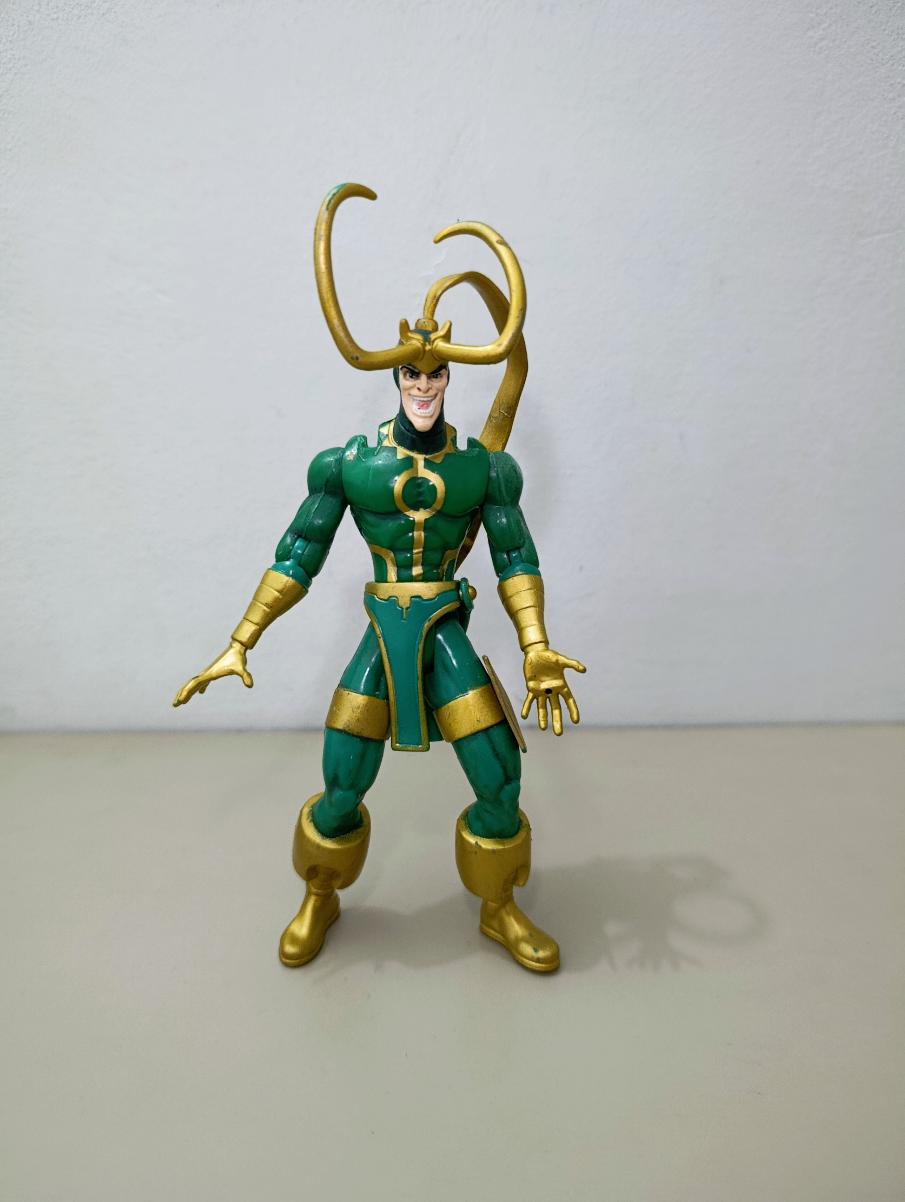 AVENGERS TITAN HERO LOKI HASBRO