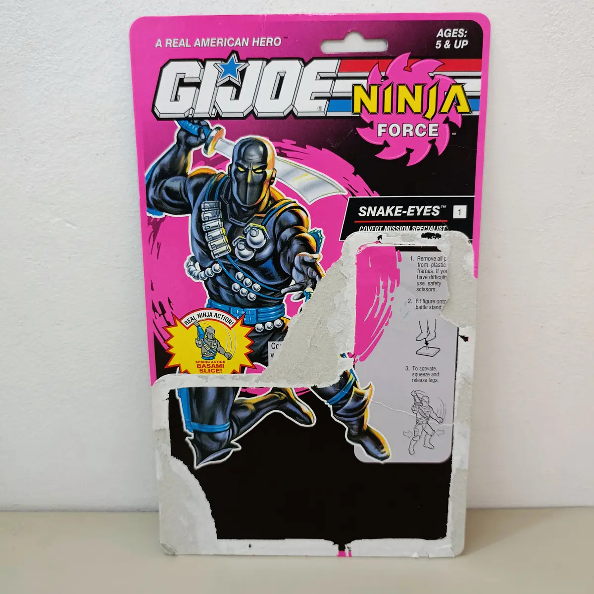 CARTON SNAKE EYES