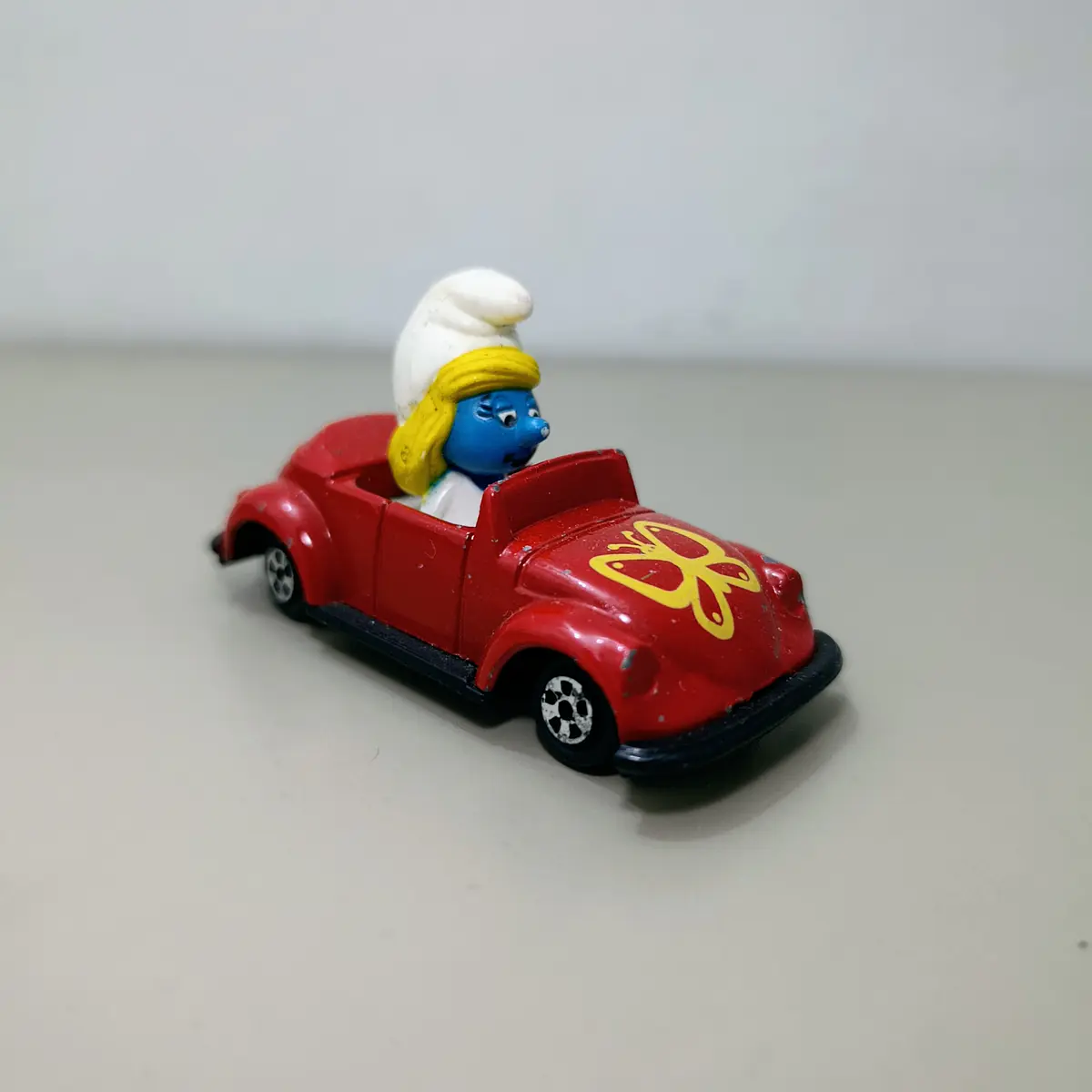 SMURFETTE CAR