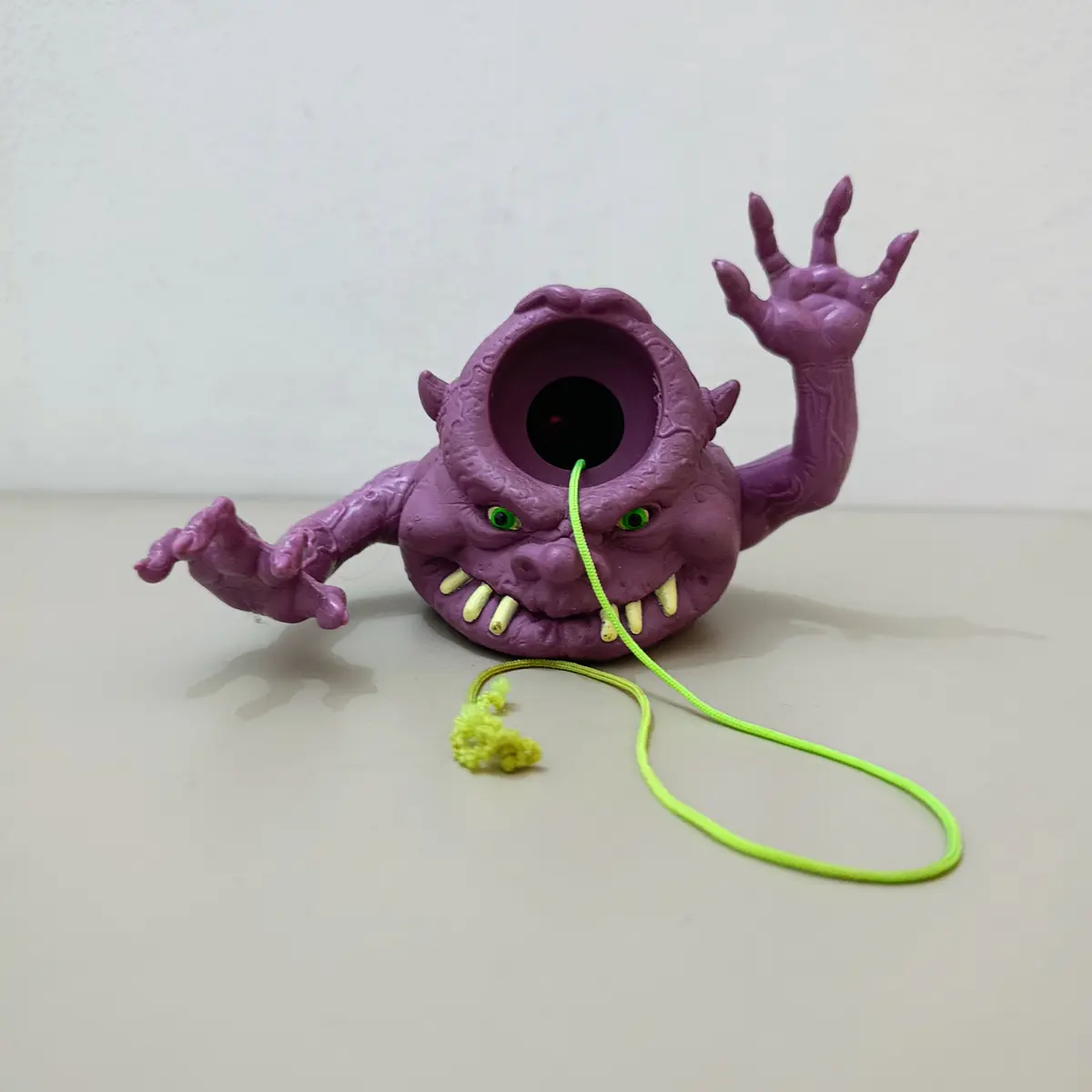 BUG EYE GHOST DETALLE