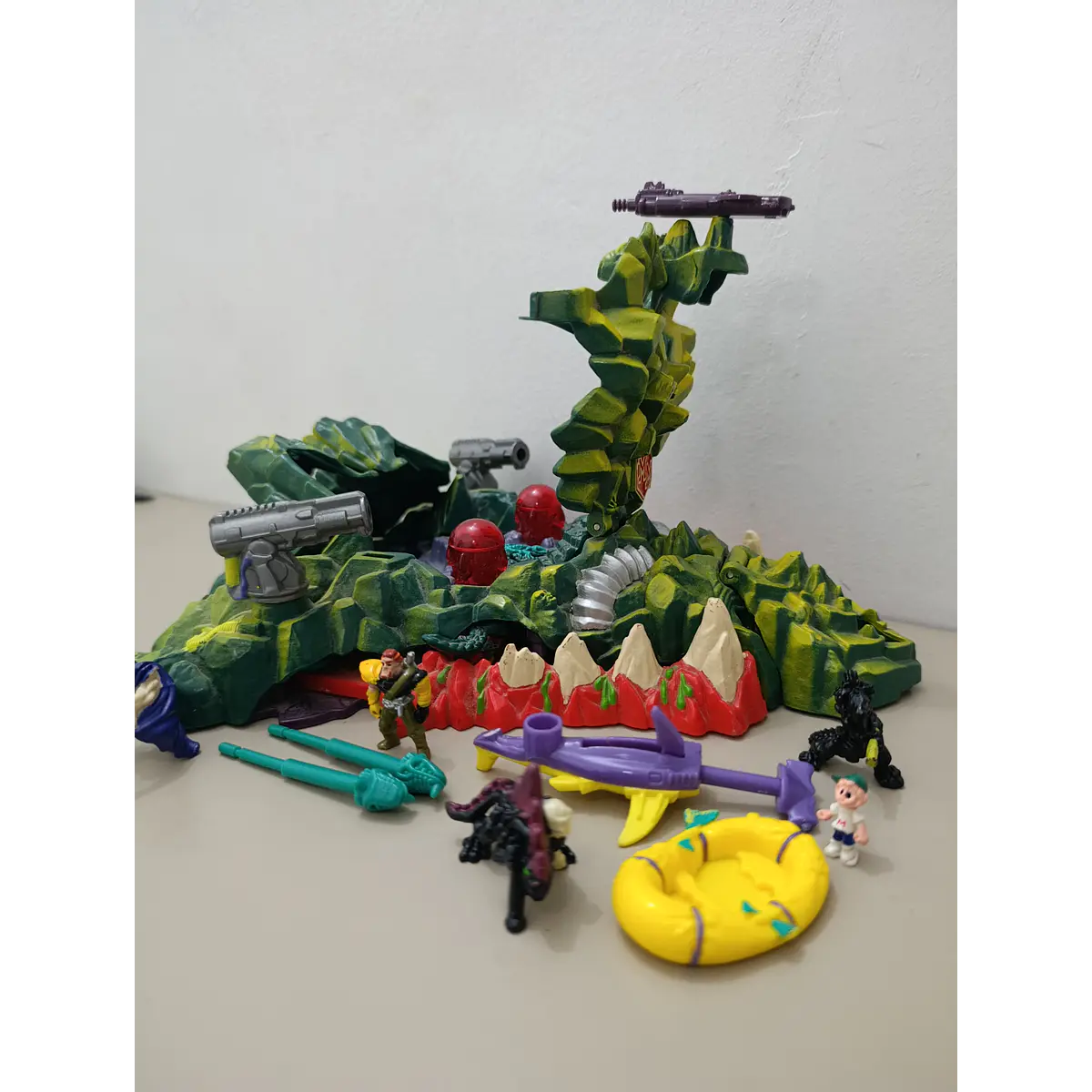 DRAGON ISLAND