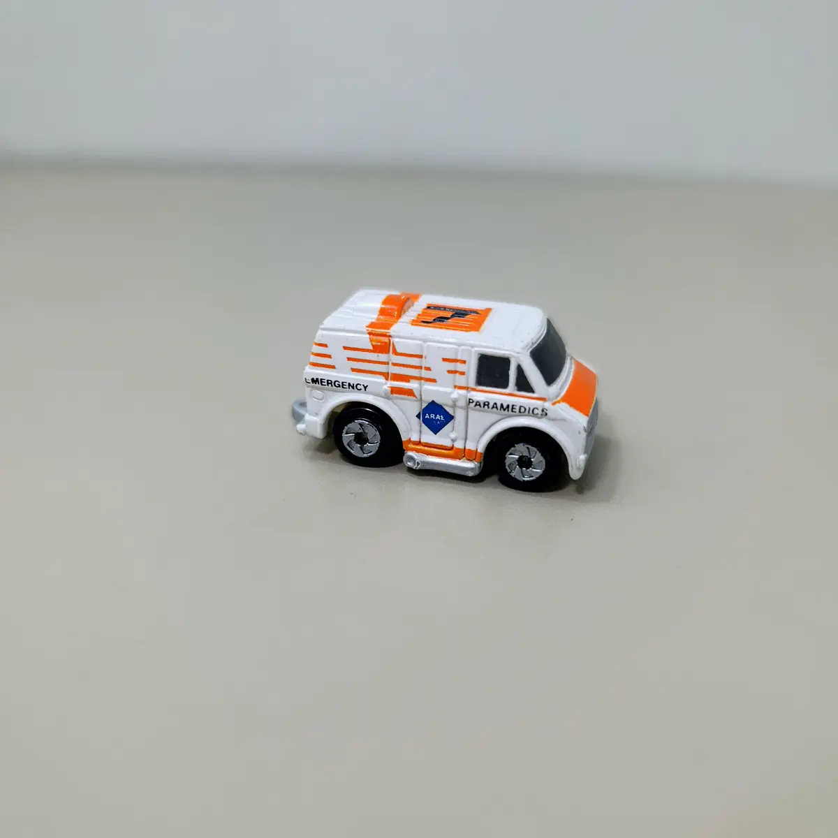 PARAMEDIC VAN MICROMACHINES