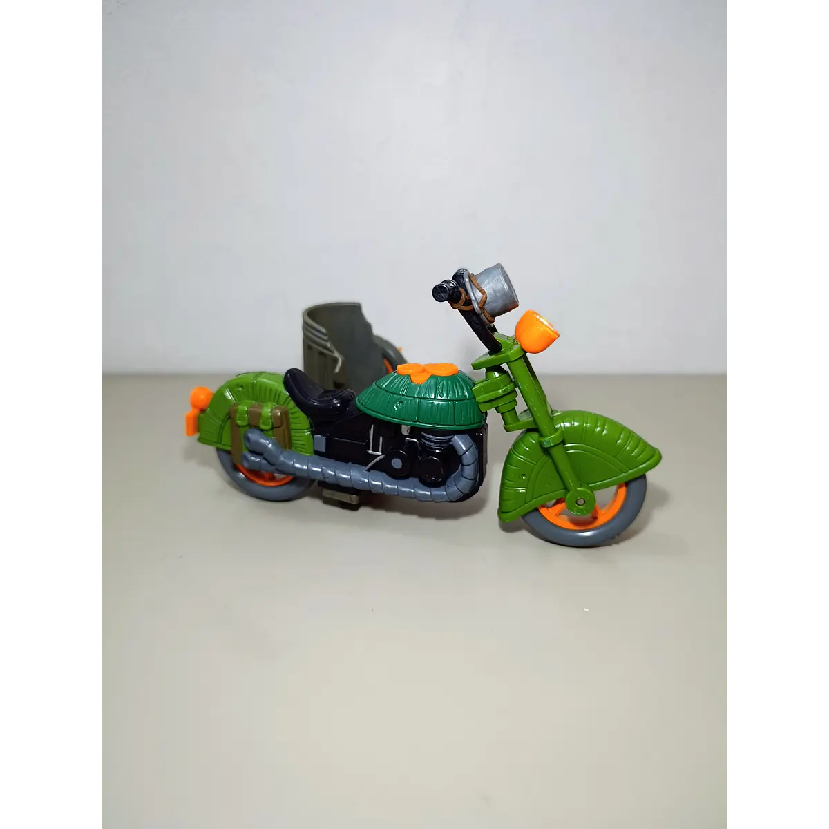 TURTLE CYCLE , BASE FIJA