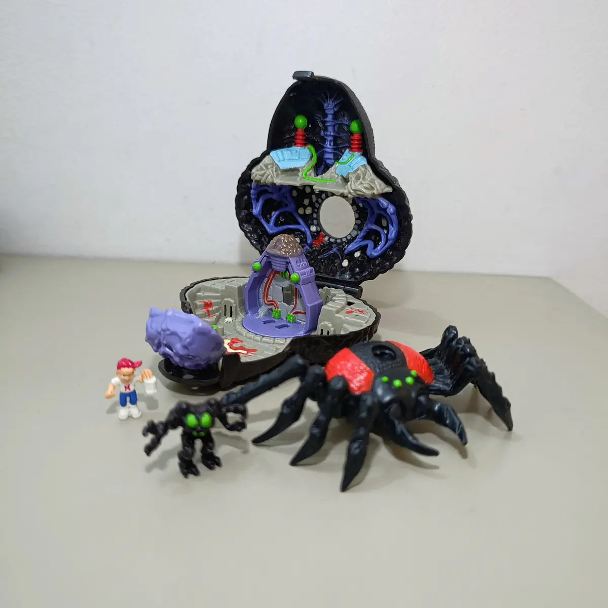ARACHNOID