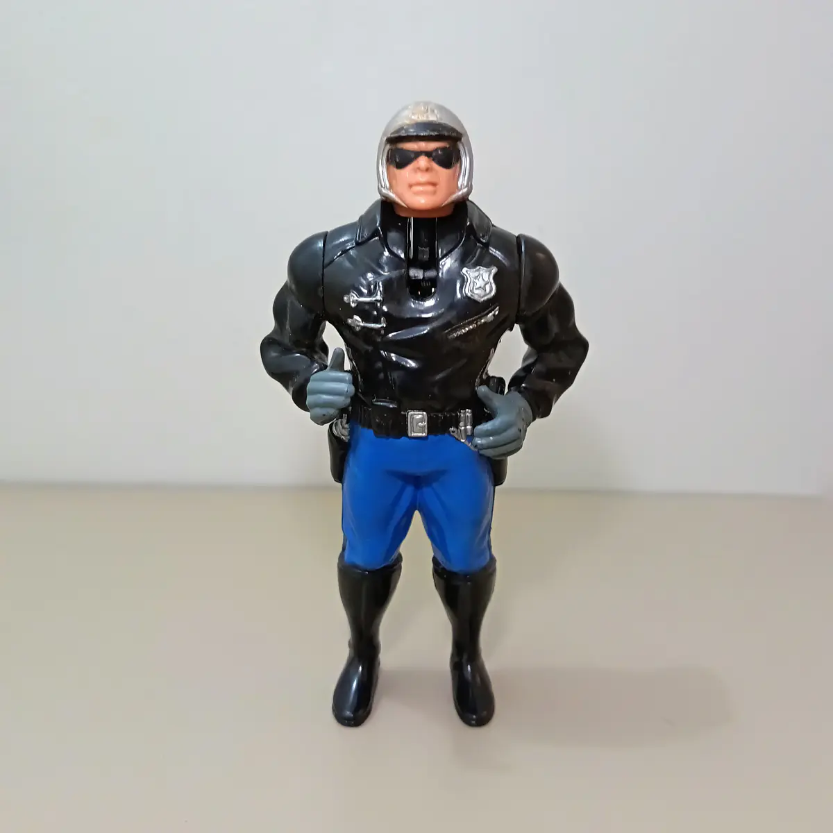 T 1000
