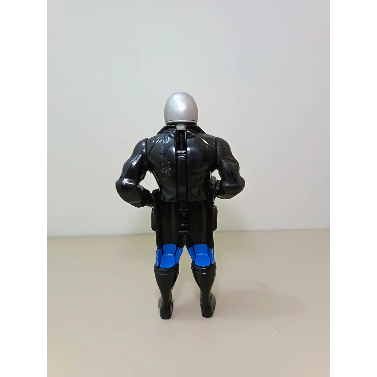 T 1000