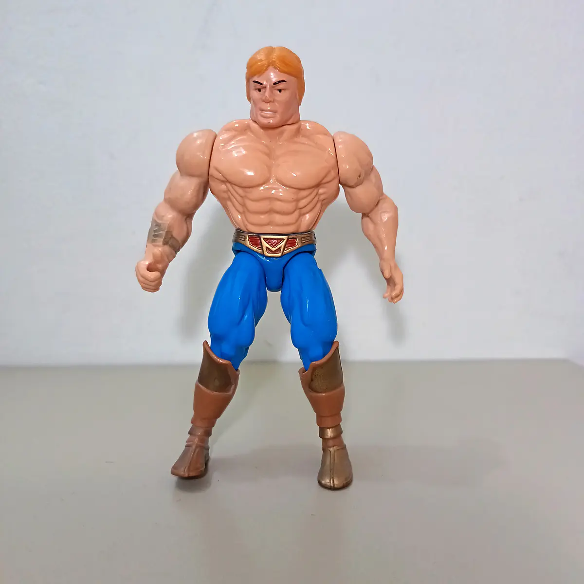 HE MAN BATTLE PUNCH