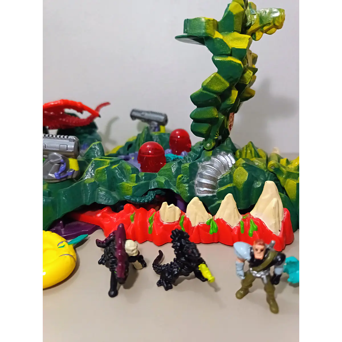 DRAGON ISLAND