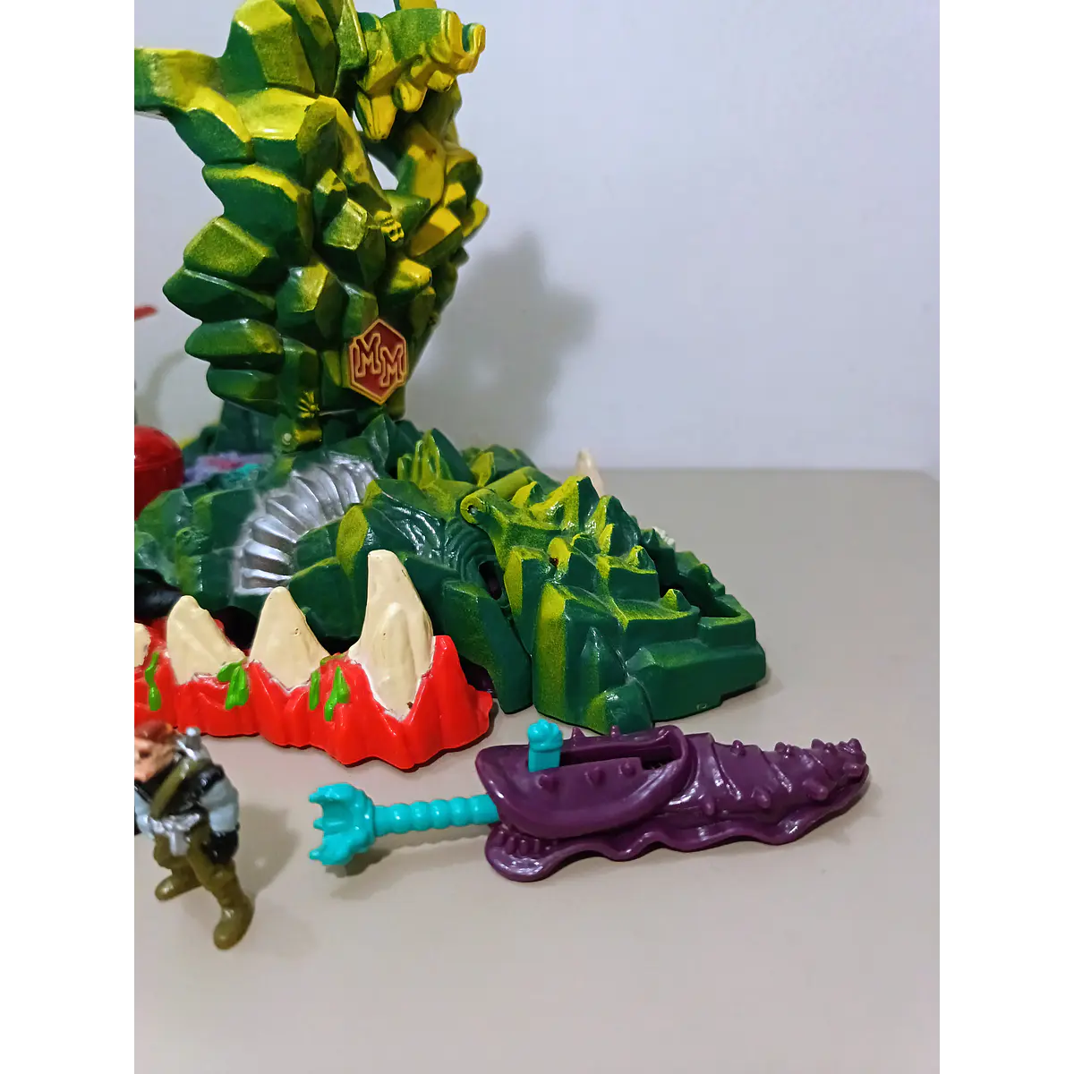 DRAGON ISLAND