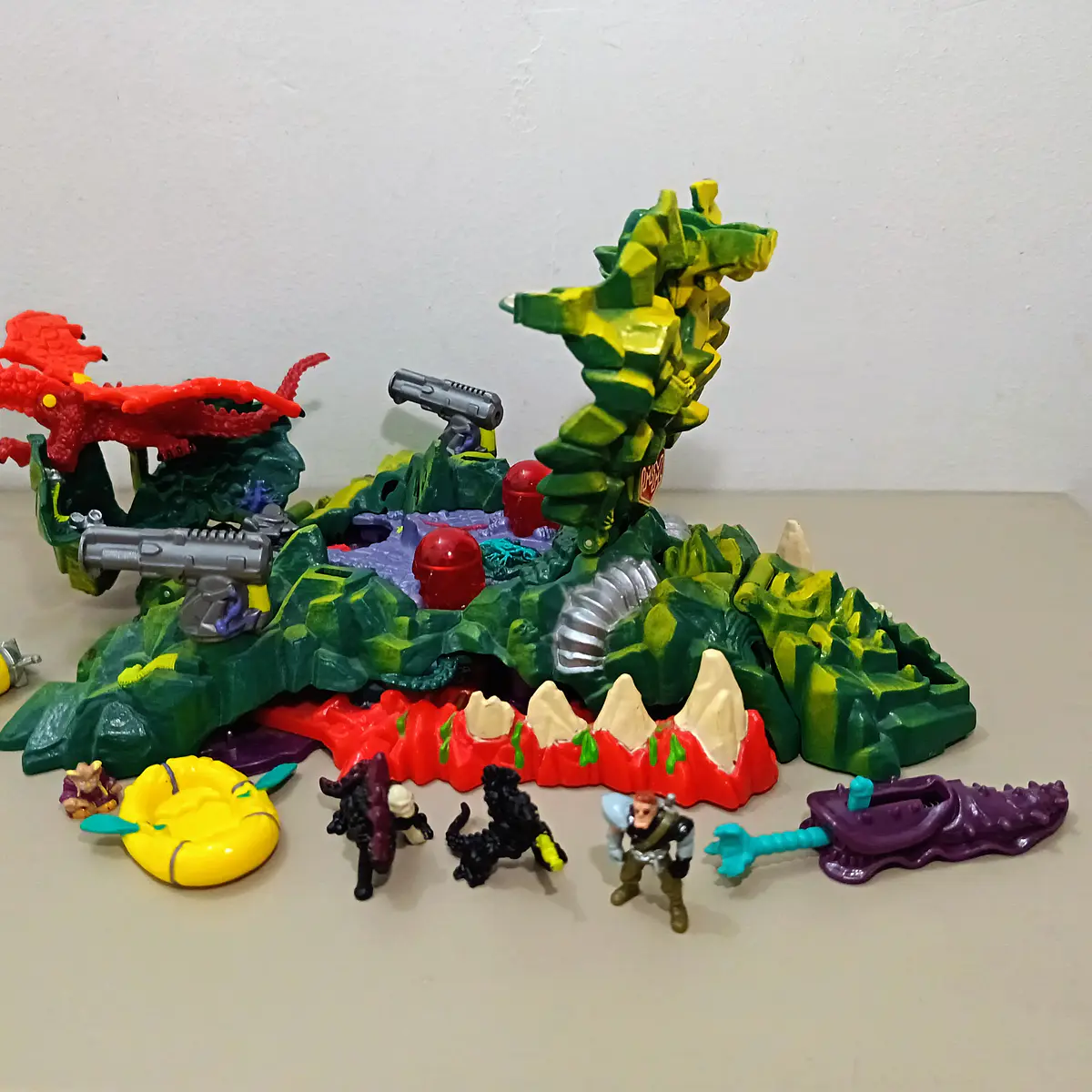 DRAGON ISLAND