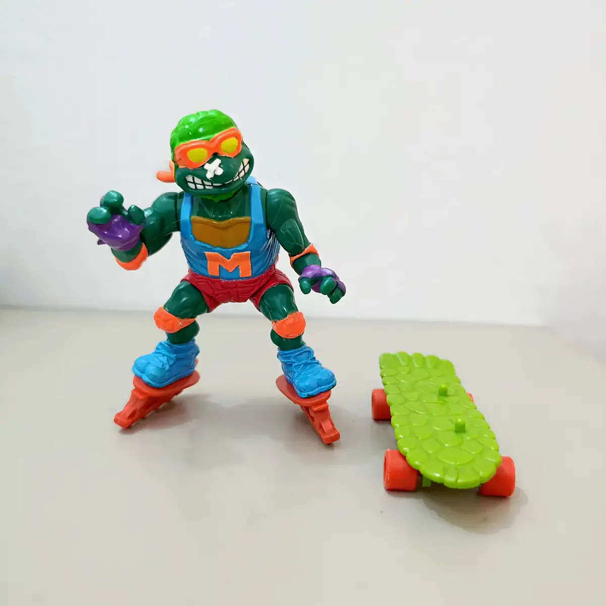 SKATEBORDING MIKE 