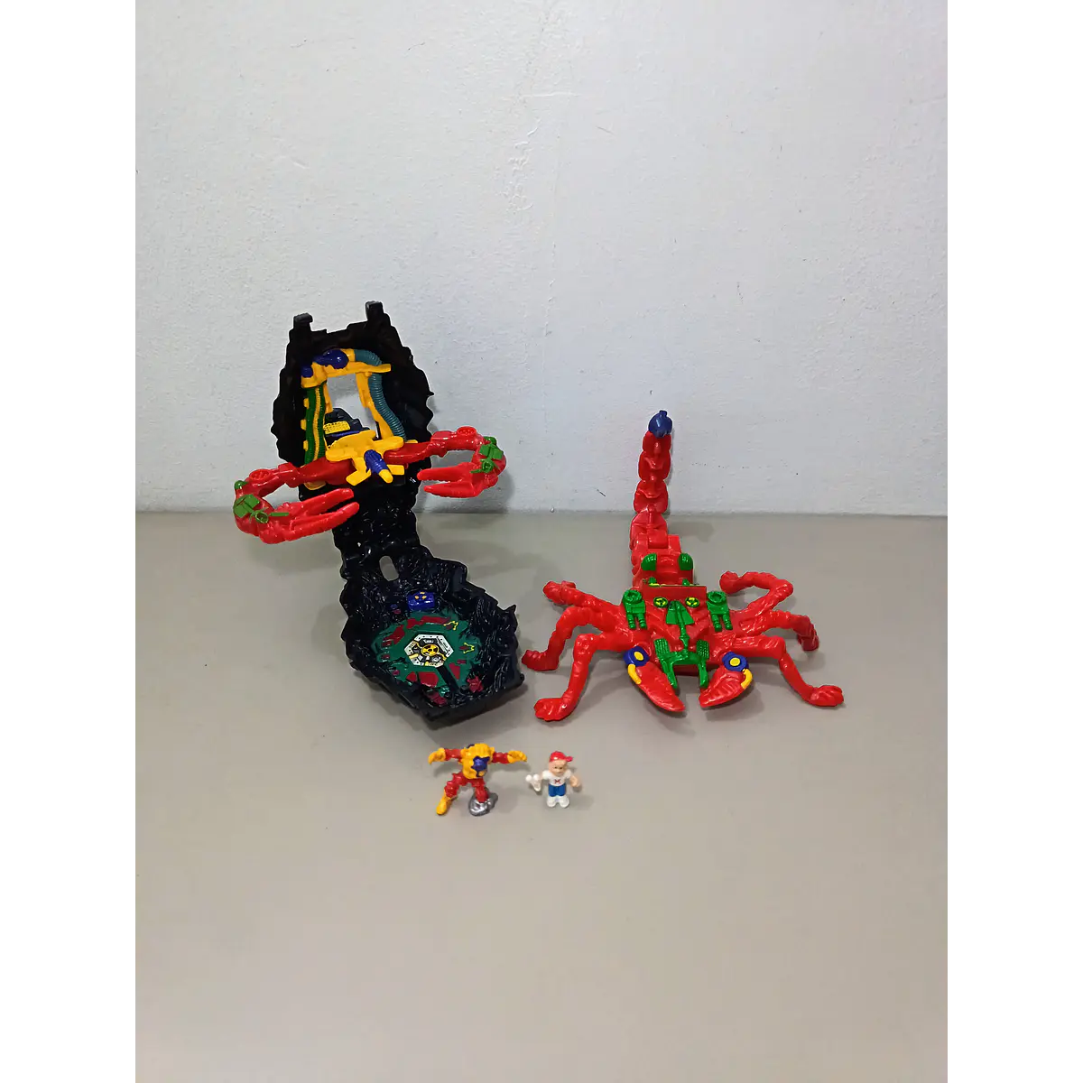 STINGS SCORPION