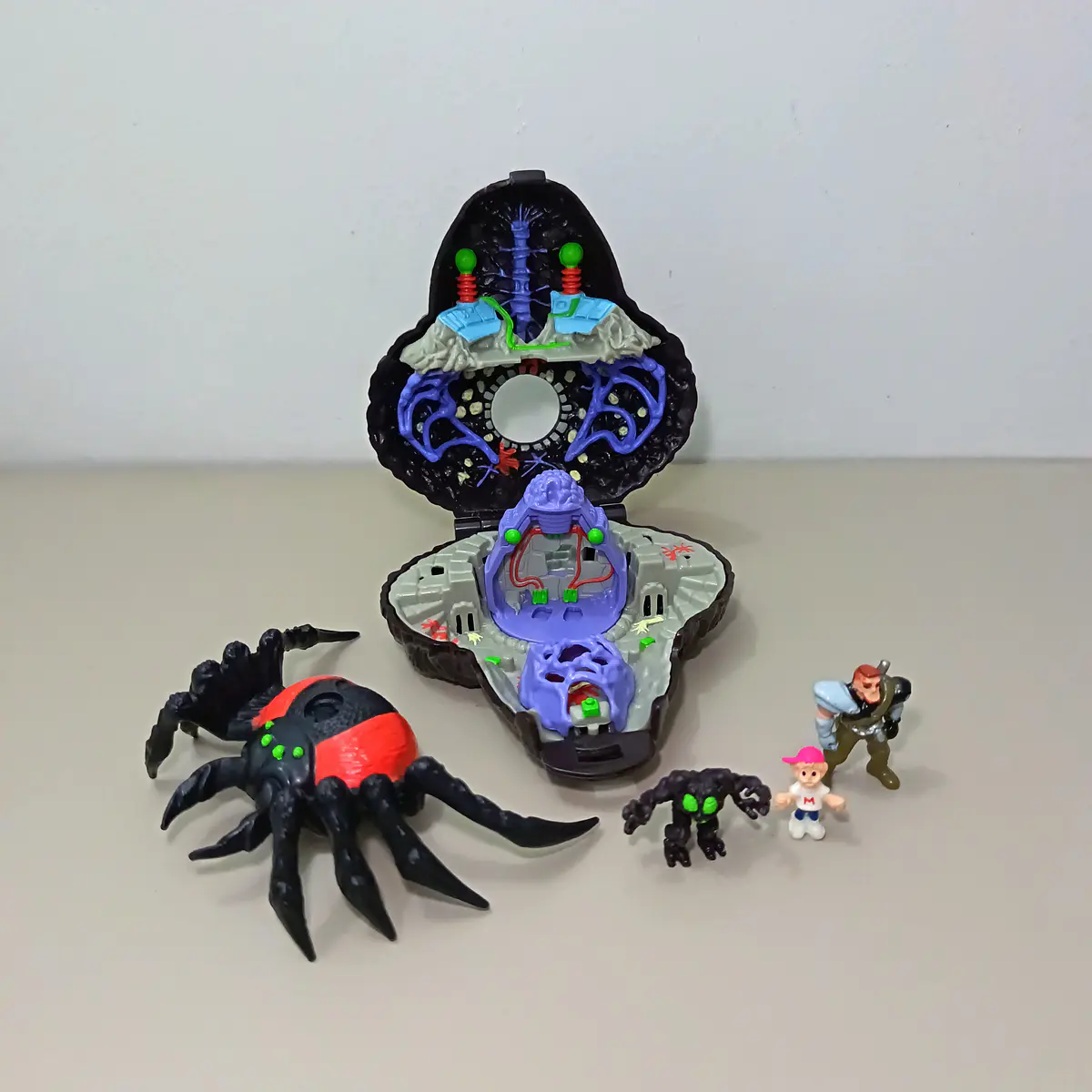 ARACHNOID