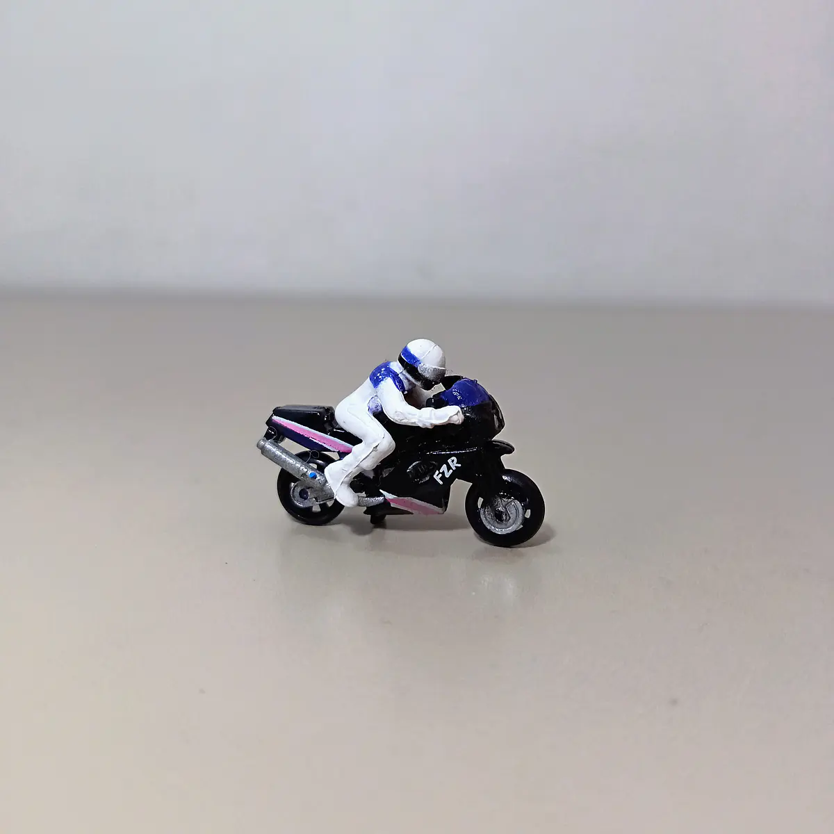 YAMAHA FZR MICROMACHINES 
