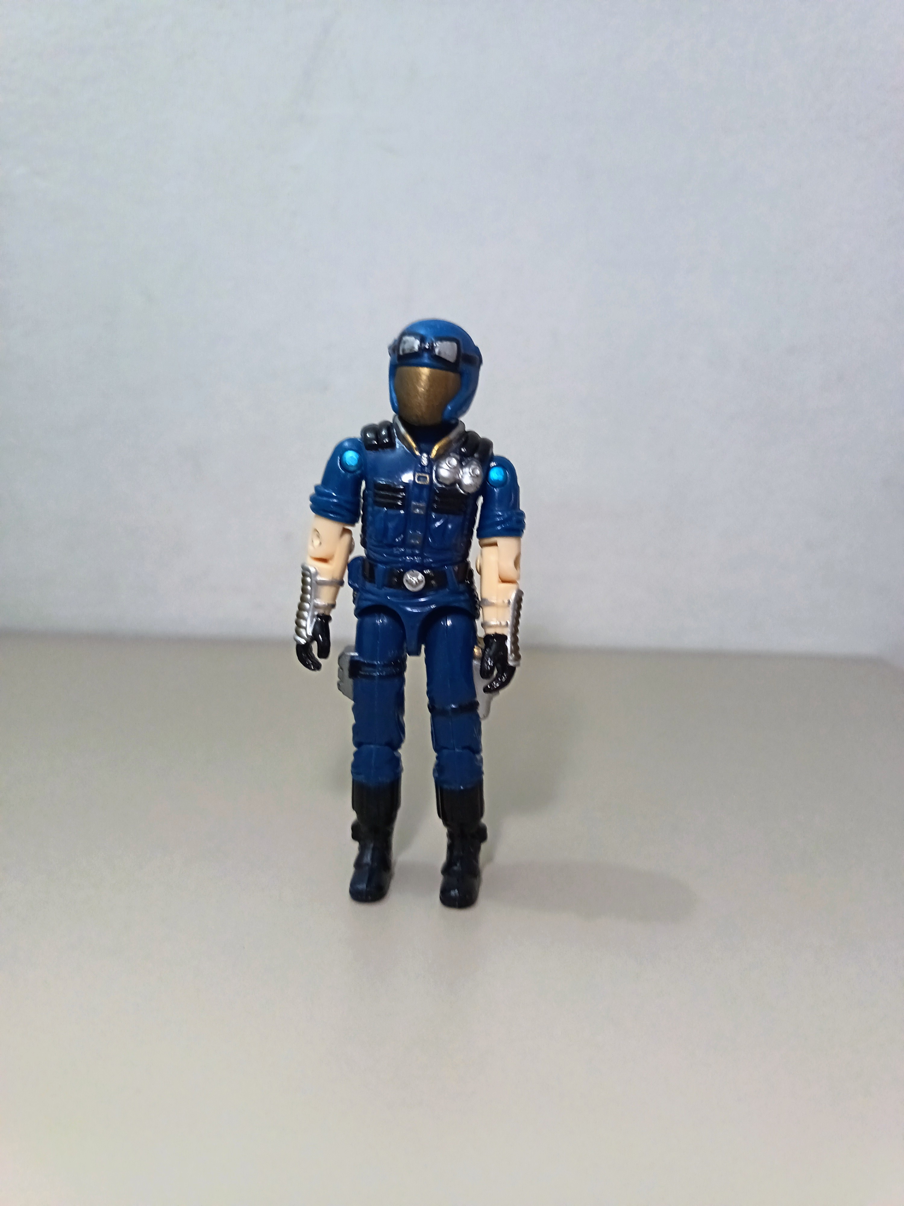 COBRA VIPER V8