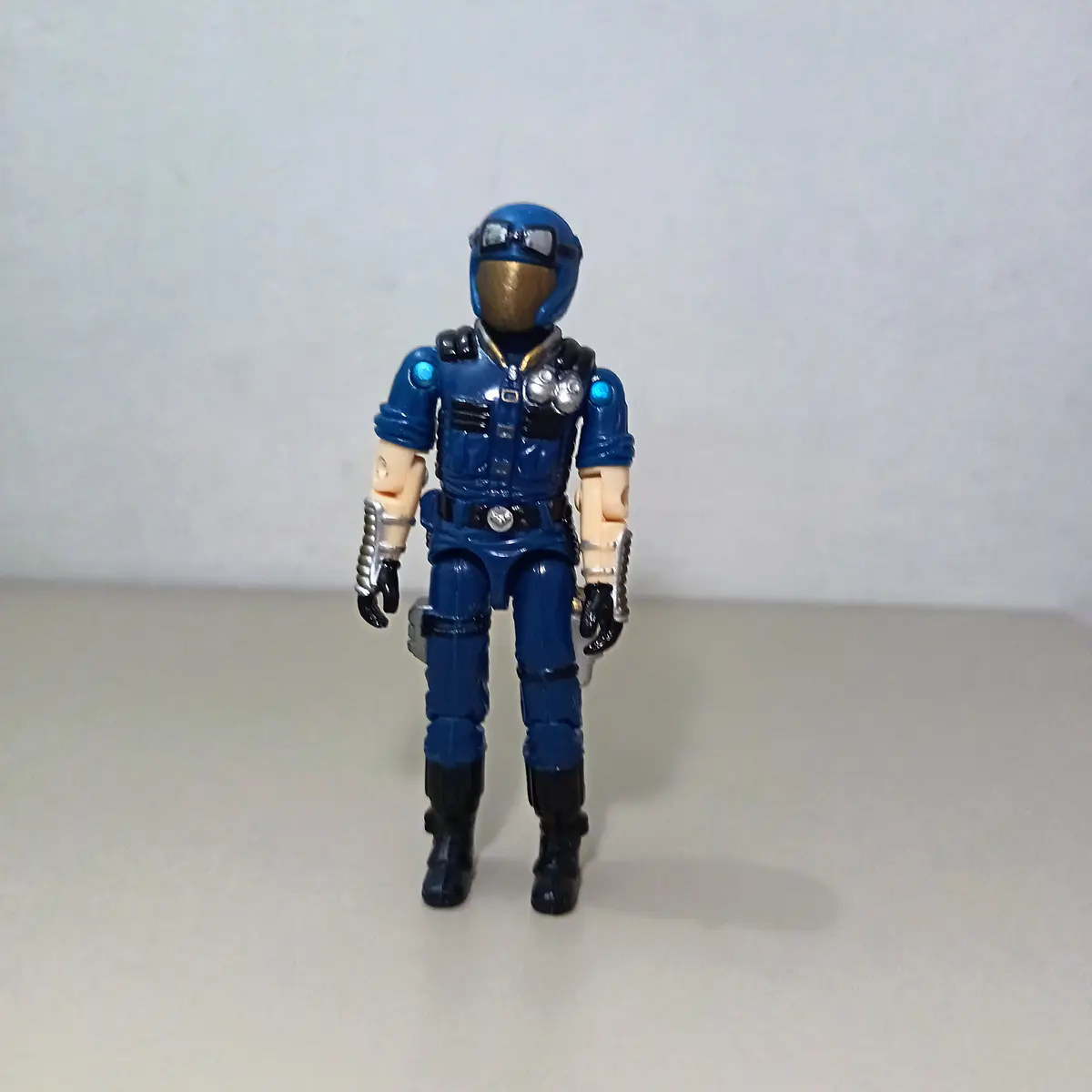 COBRA VIPER V8