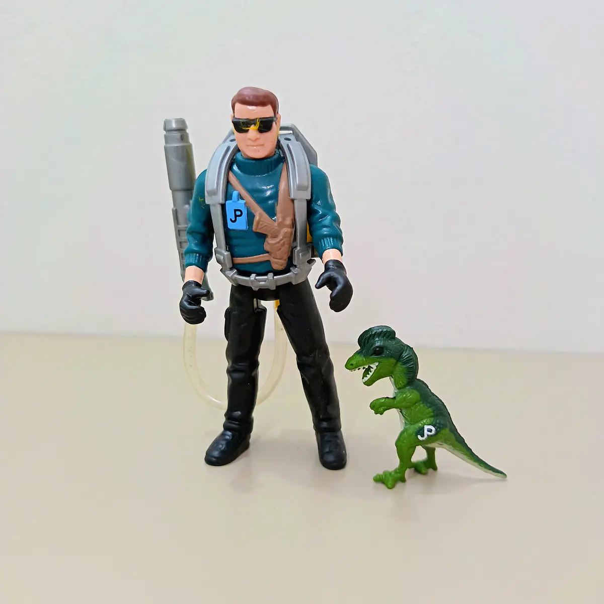 DENNYS NEDRY JURASIC PARK