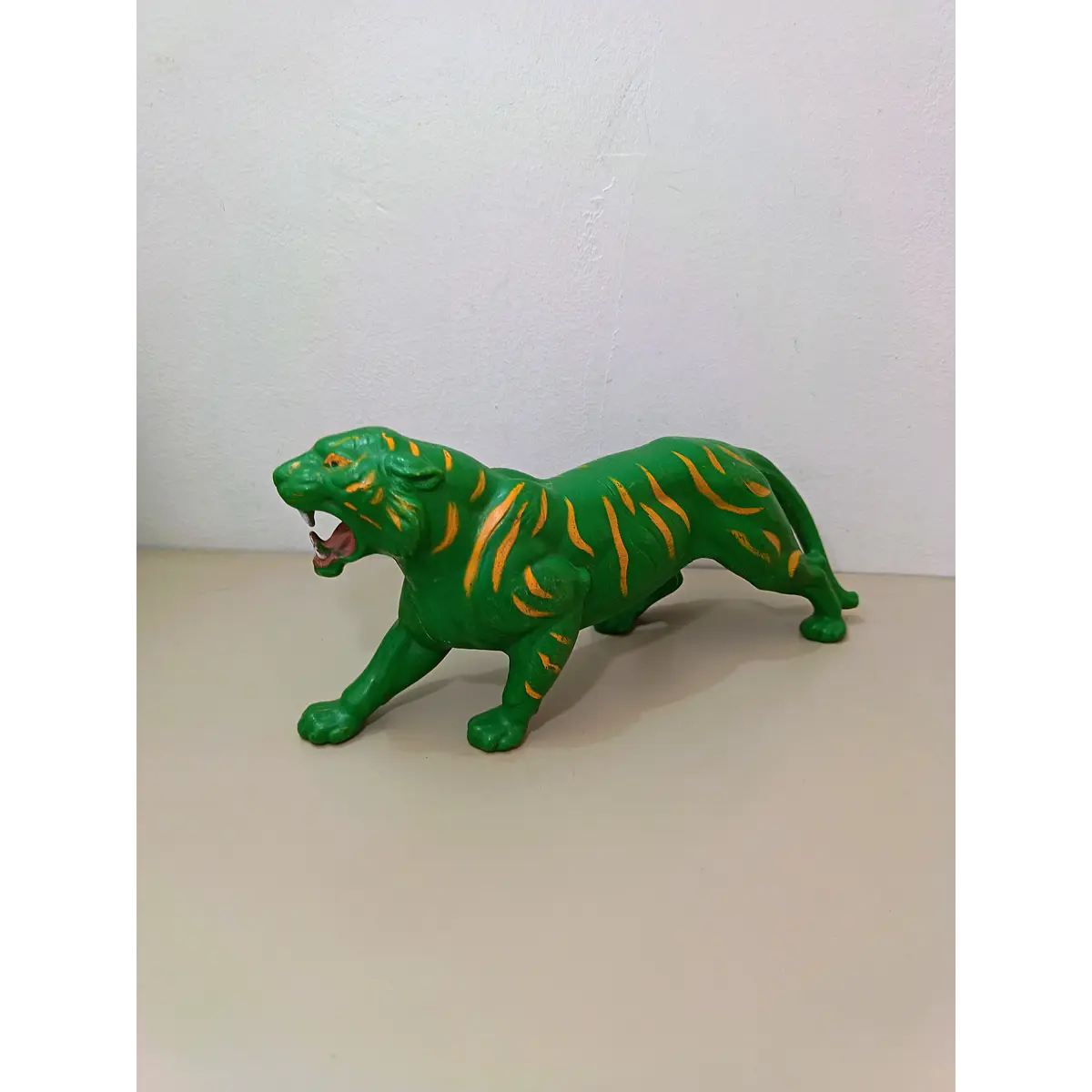 BATTLECAT DETALLE COLA