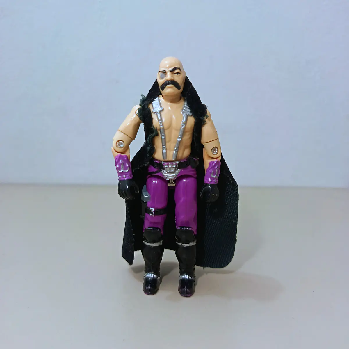 DR MINDBENDER V1 DETALLE ENTREPIERNA 