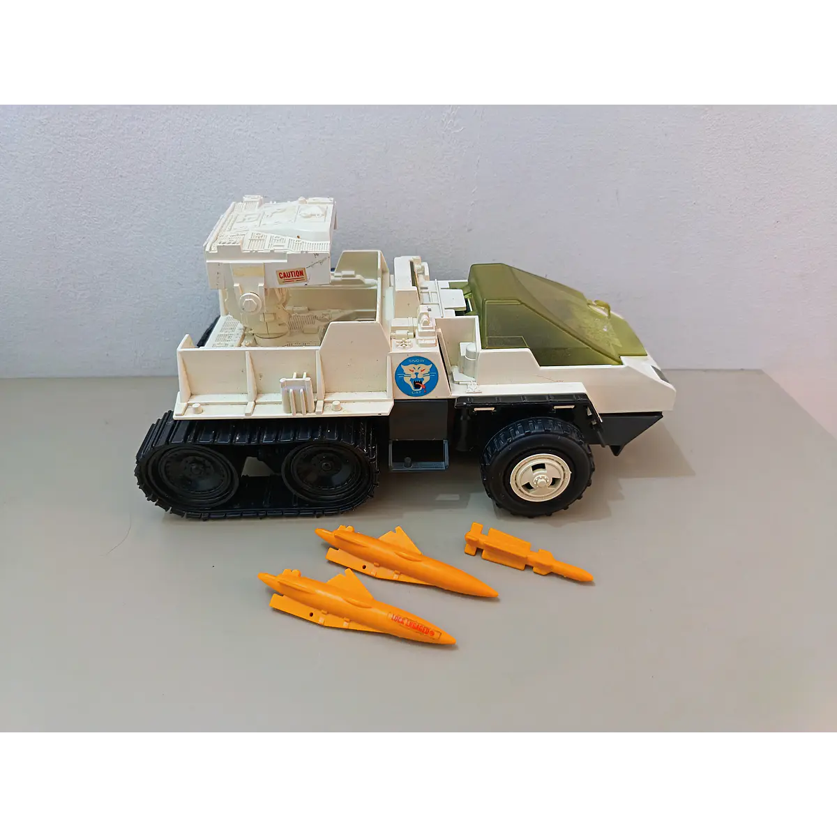 SNOW CAT