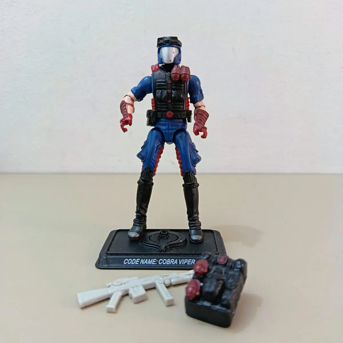 COBRA VIPER V16