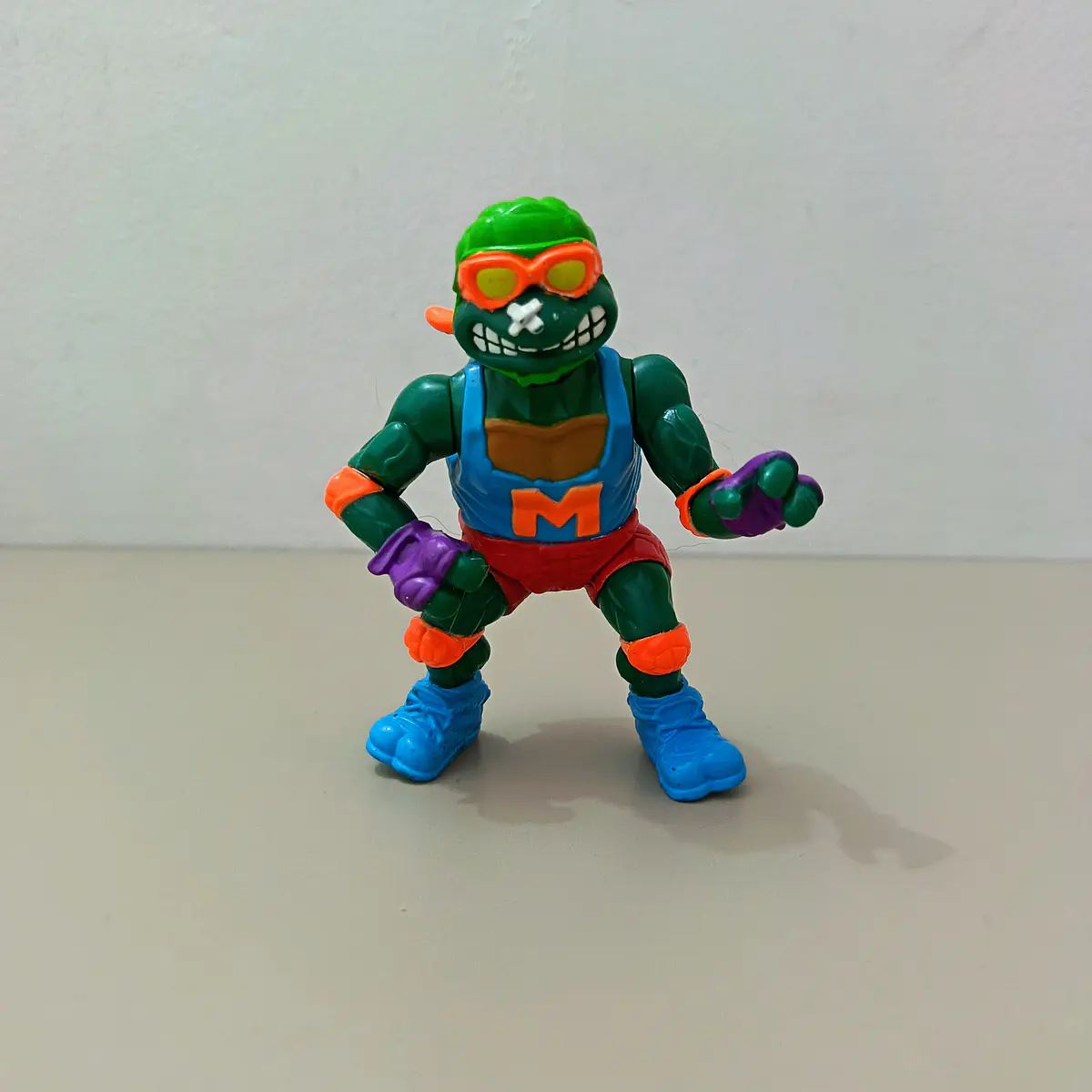 MIKE SKATEBOARD 