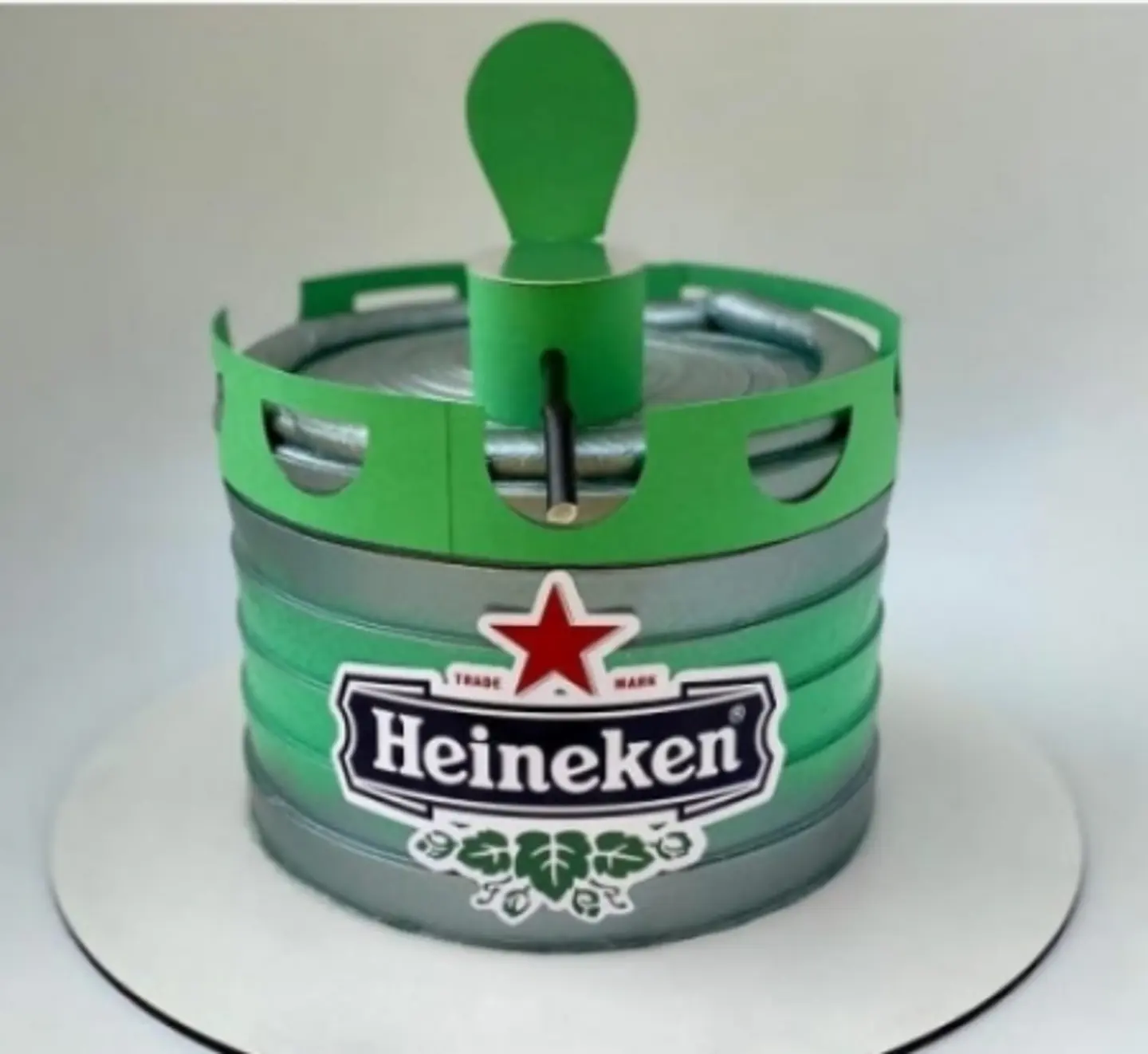 Arquivo Topo de Bolo HEINEKEN BARRIL 1