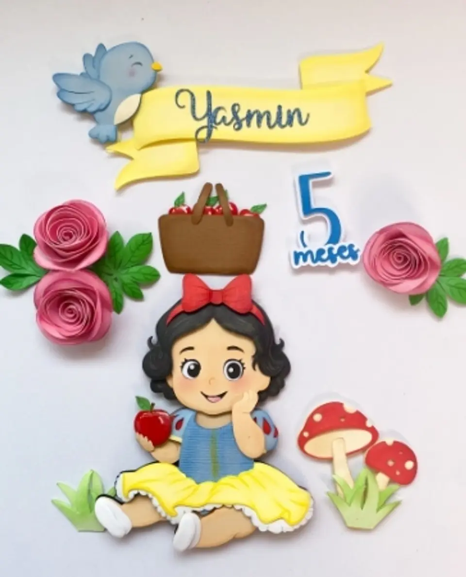Arquivo Topo de Bolo Bebê Vestida de Branca de Neve 1