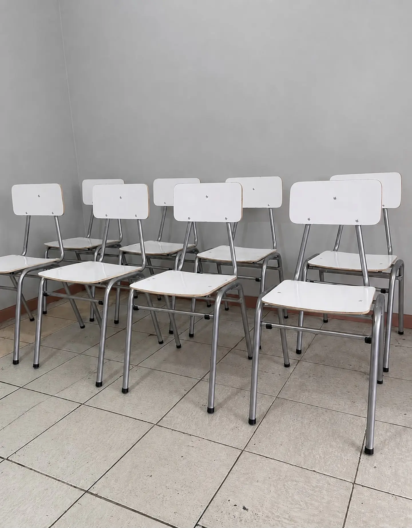Silla apilable estándar reforzada 2