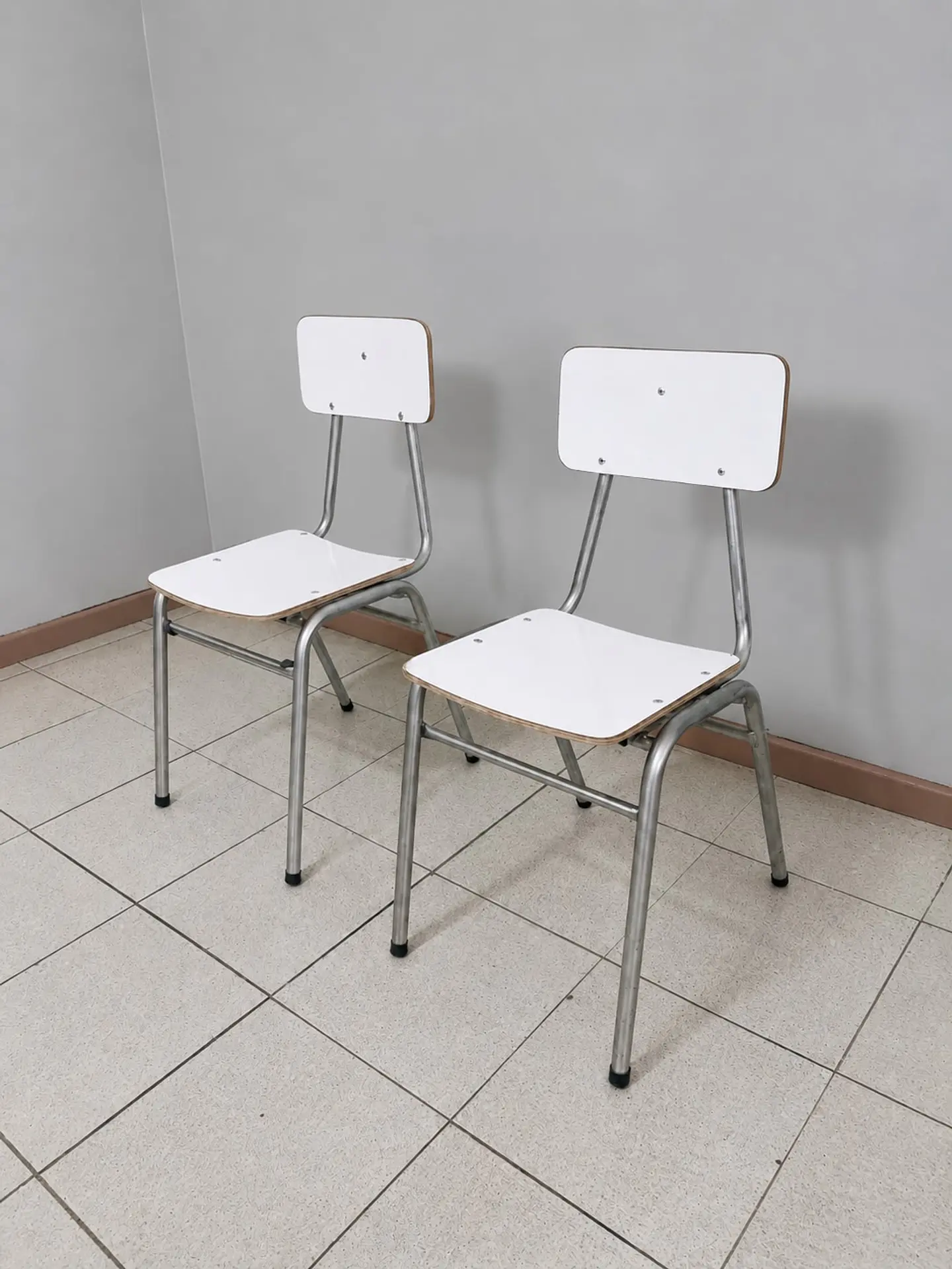 Silla apilable estándar reforzada 1