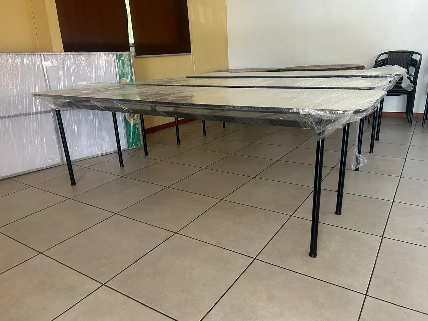 Mesa 180 x 75 cm. 2