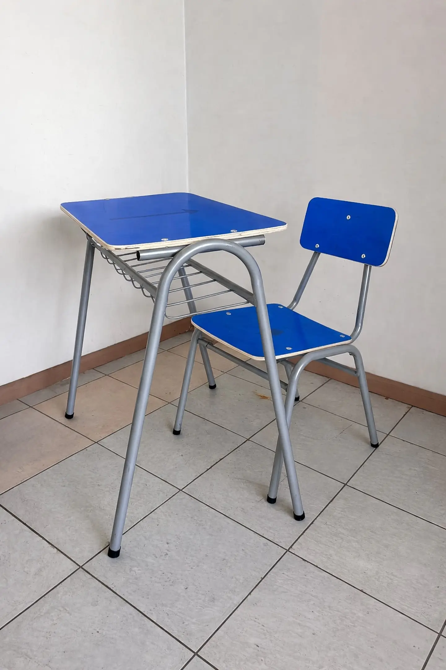 Silla apilable estándar reforzada  2