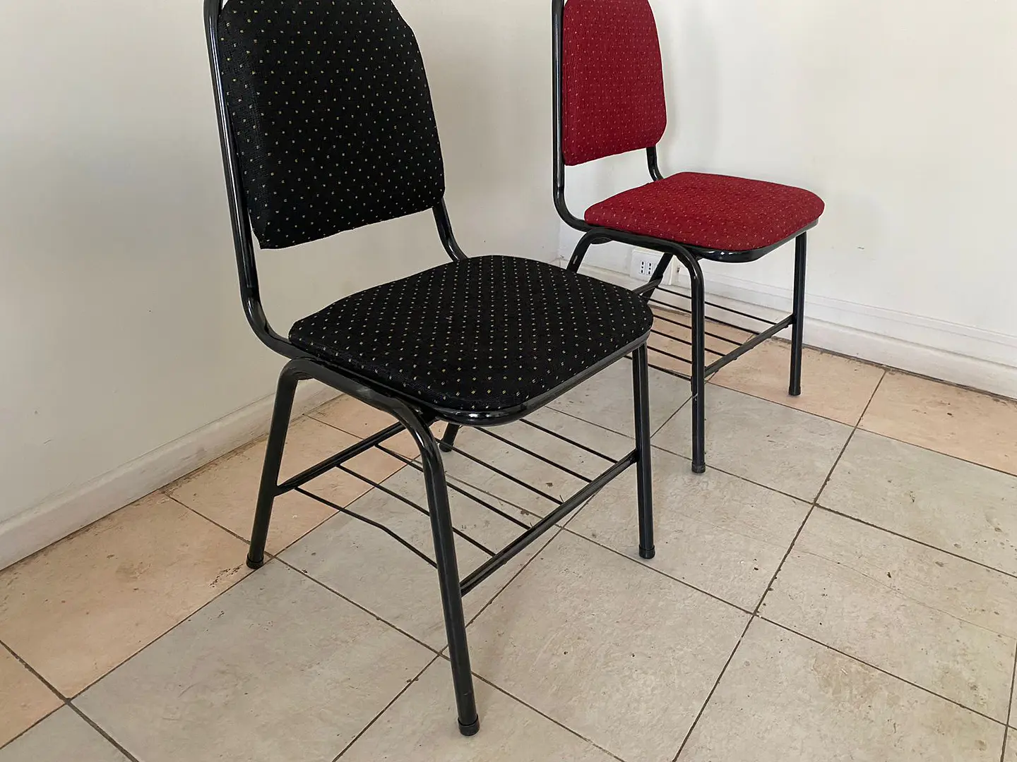 Silla auditorio con parrilla 2