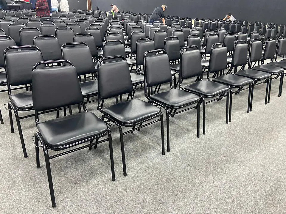 Silla auditorio con sistema de anclaje 2
