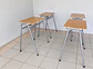 Pupitre unipersonal escolar estándar con parrilla - Miniatura 2