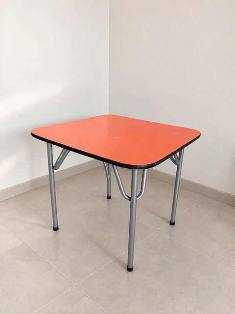 Mesa kinder 70 x 70 cm.