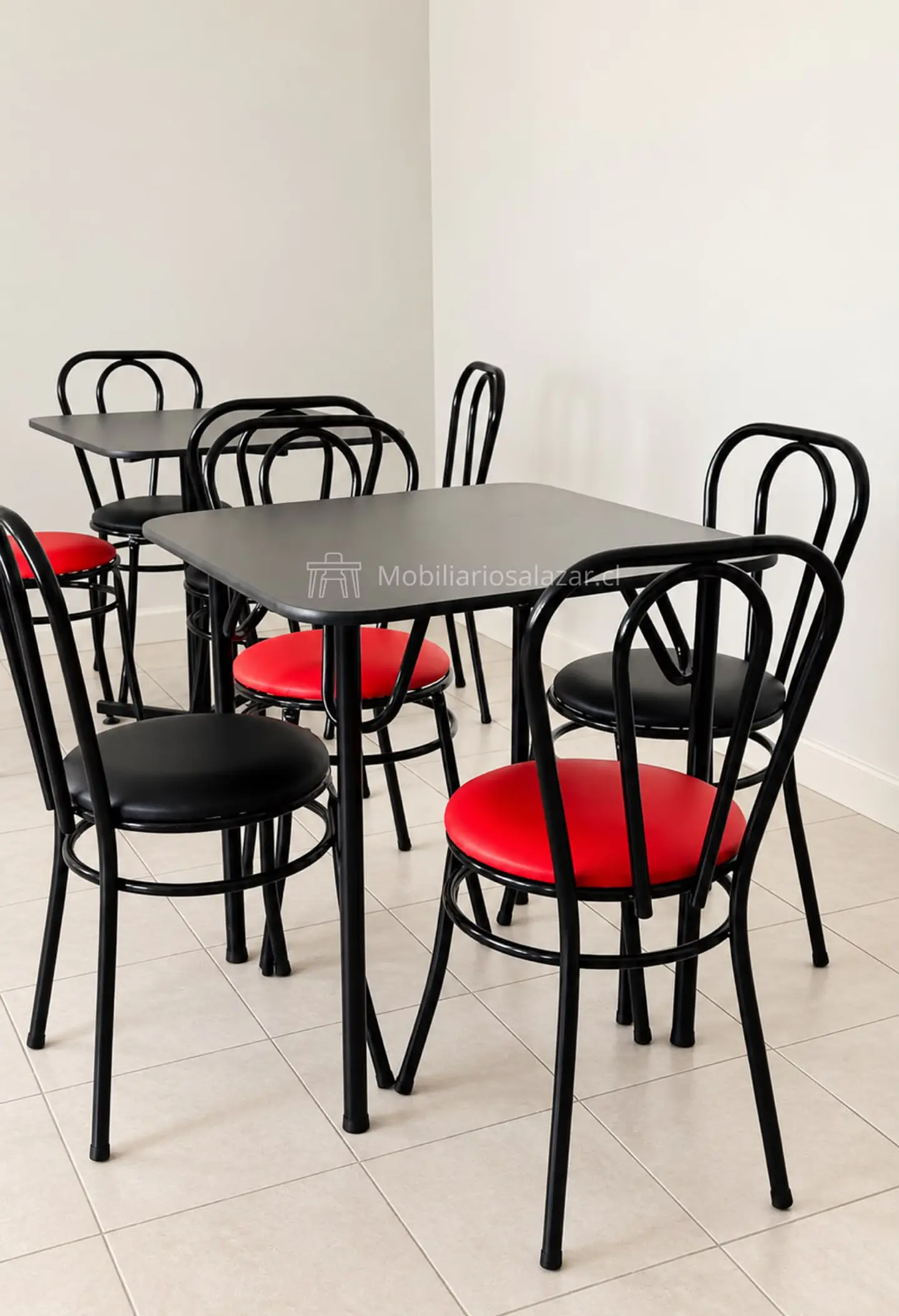 Juego de mesa 70 x 70 cm. | Melamina + 4 sillas vienas 1