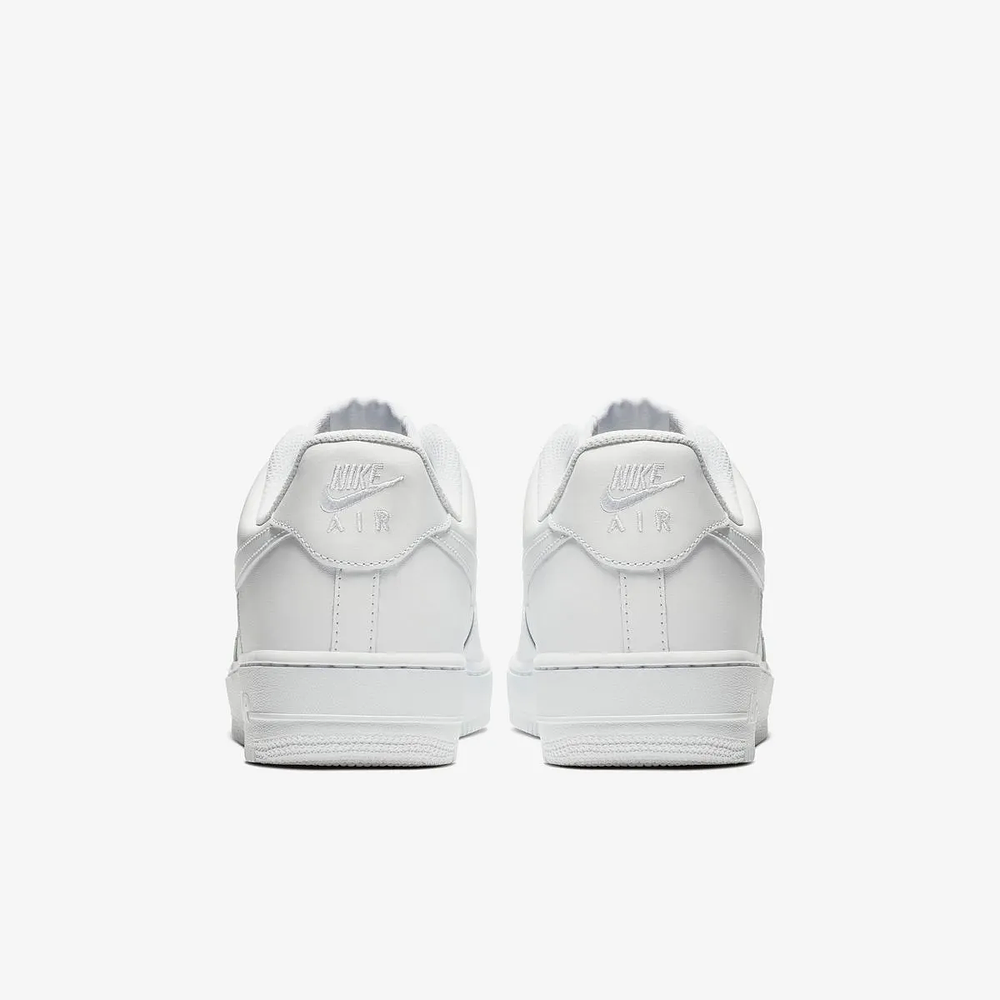 Nike Air Force 1 07 Triple White