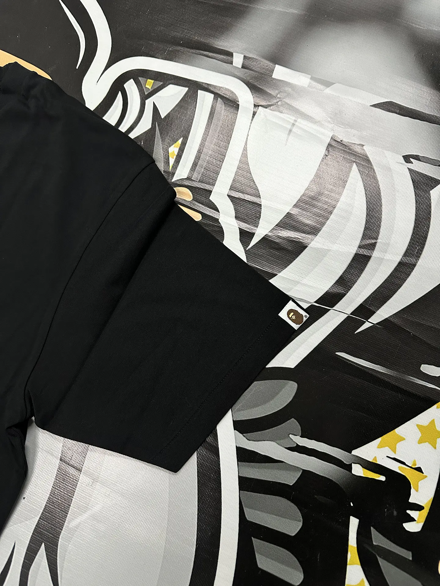 Camiseta Bape “APE SHALL NEVER KILL APE”  4