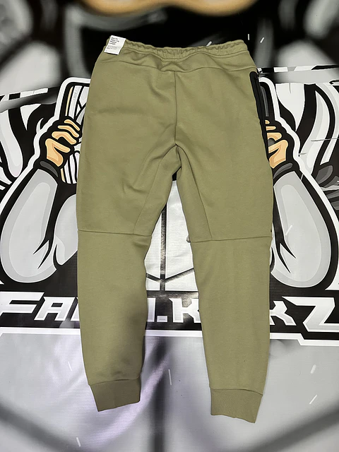 Joggers Nike tech fleece Olive