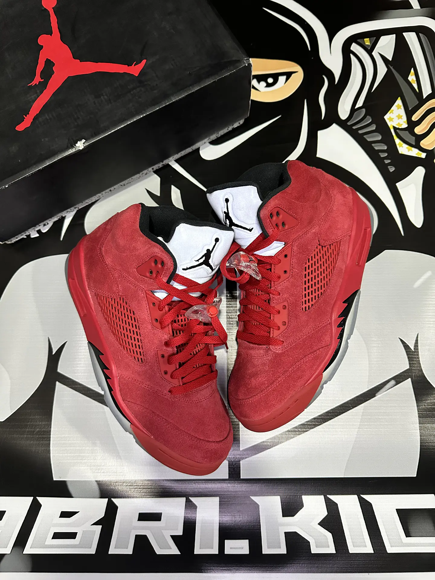 Air Jordan retro 5 Red Suede 2017 1