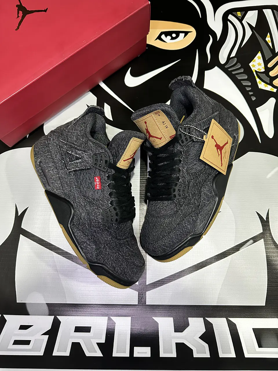 Air jordan retro 4 levis Black (Levis tag) 1