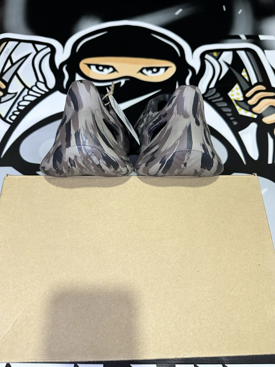Adidas Yeezy Foam RNR MX Cinder 3