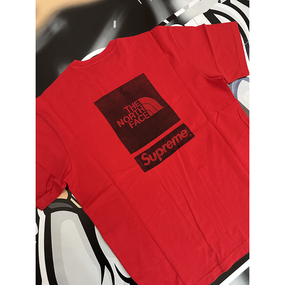 Camiseta @supremenewyork x @thenorthface red