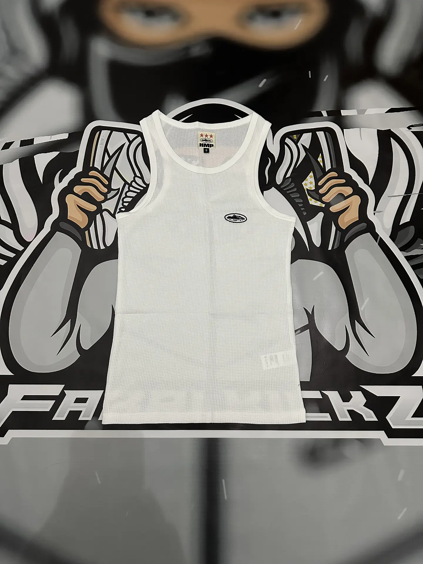 Musculosa corteiz white and black 1