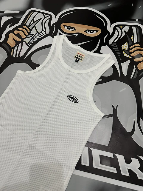 Musculosa corteiz white and black