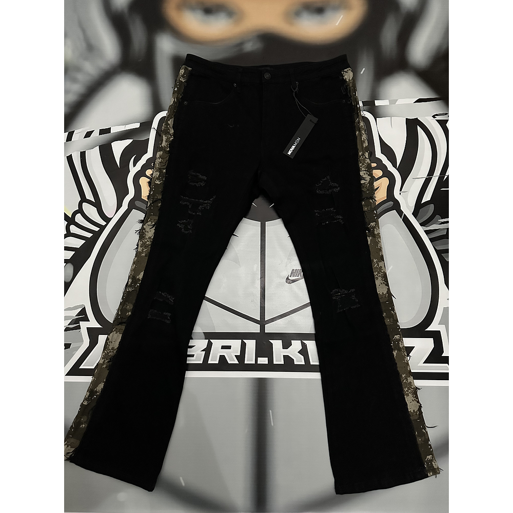 Jeans Fashion Nova Flaree black camo