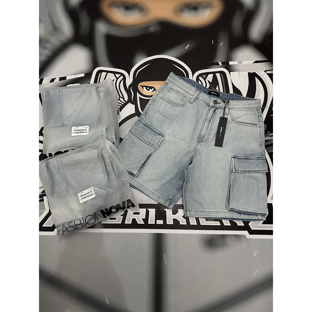 Short Fashion Nova Cargo Jeans sky blue